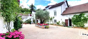 Mansion at Le Malesherbois (45330)