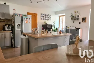 Apartment in Saint-Martin-du-Tertre (89100)