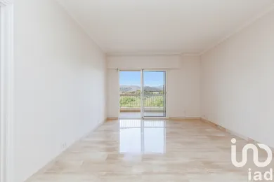 Apartment in Mandelieu-la-Napoule (06210)