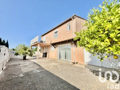 House at Quarante (34310)