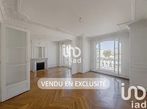 Apartment at Neuilly-sur-Seine (92200)