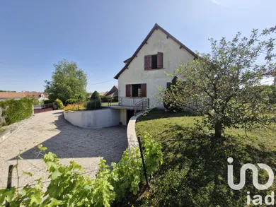 Traditional house at Crancey (10100)