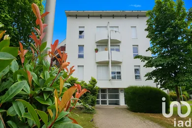 Apartment in Pessac (33600)