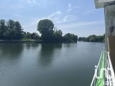 Barge in Mézy-sur-Seine (78250)