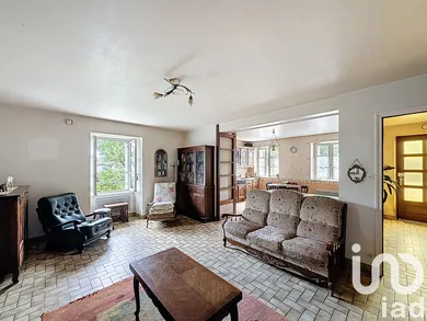 House at Maen Roch (35460)