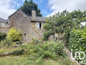 Maison à Maen Roch (35460)