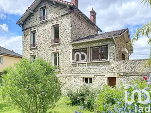 Maison à Saint-Thibault-des-Vignes (77400)