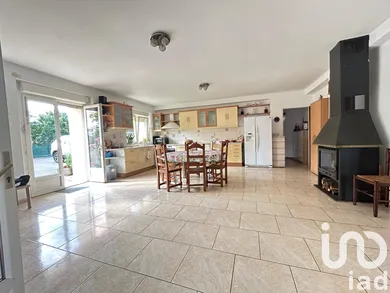 Traditional house in Sainte-Geneviève-des-Bois (91700)