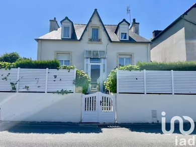 House at Pont-de-Buis-lès-Quimerch (29590)