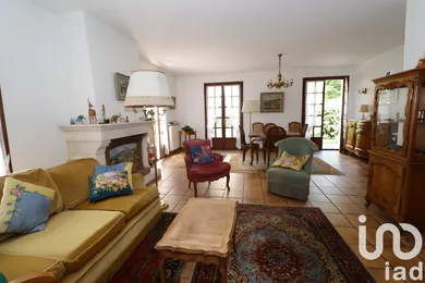 Traditional house at Bois-Colombes (92270)