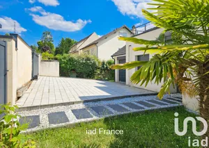 Maison d'architecte à Élancourt (78990)
