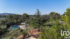 Land at Aramon (30390)