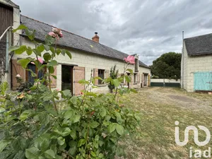 Longere at Varennes-sur-Loire (49730)