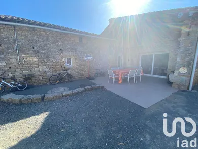 Longère à Saint-Martin-de-Saint-Maixent (79400)