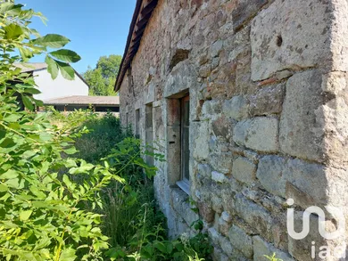 Traditional house at Saint-Martin-de-Commune (71490)