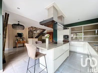 Architectural house in Laval (53000)