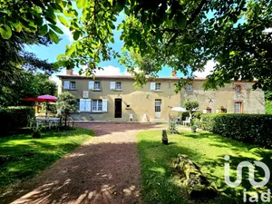 Domaine à Saint-Hilaire-le-Vouhis (85480)