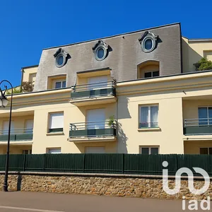 Apartment at La Queue-en-Brie (94510)