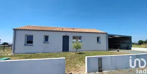Maison à Saint-Cyr-des-Gâts (85410)