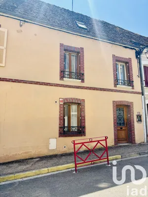 Townhouse at Saint-Julien-du-Sault (89330)