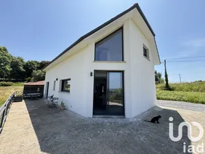 Village house at Cuqueron (64360)