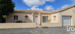 Traditional house at Gorges (44190)