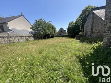 Terrain à bâtir à Blandouet (53270)
