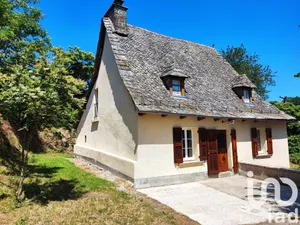 Maison de campagne à Cassaniouze (15340)