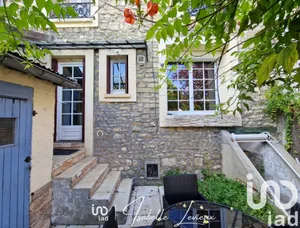 Traditional house at Juziers (78820)