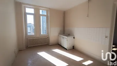 Building at Barbezieux-Saint-Hilaire (16300) — 27/30