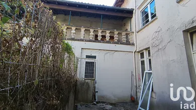 Building at Barbezieux-Saint-Hilaire (16300) — 10/30