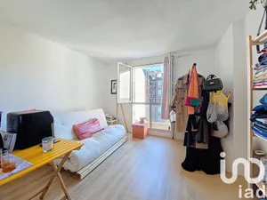 Studio at Suresnes (92150)