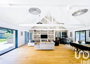 Architectural house at Houdan (78550)