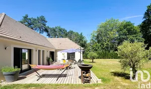 Architectural house in Gambais (78950)