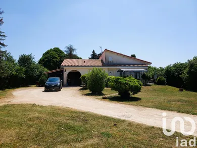Maison à Champniers (16430)