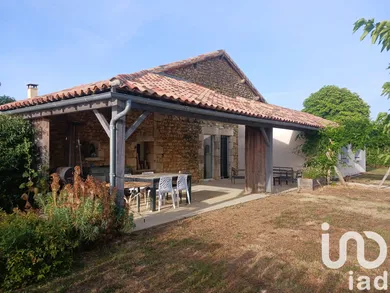 Maison de campagne à Gençay (86160)