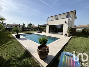 Traditional house at Carignan-de-Bordeaux (33360)