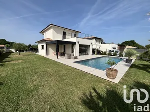 Traditional house at Carignan-de-Bordeaux (33360)