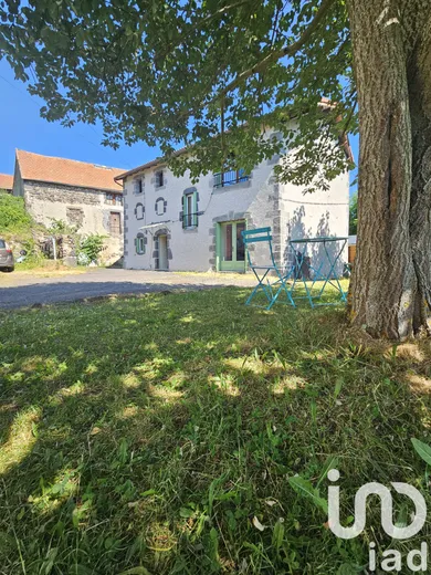 House in Aydat (63970)