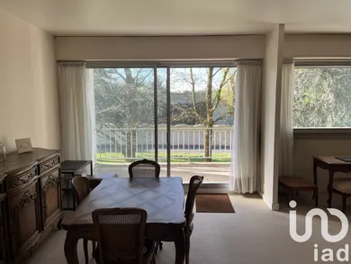 Apartment in Garches (92380)