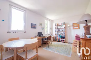 Apartment at Montrouge (92120)