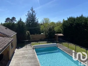 Apartment at Pessac (33600)