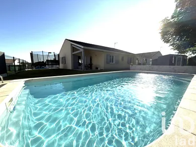 Maison traditionnelle à Jarnac-Champagne (17520)