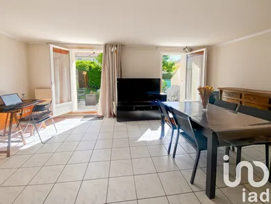 Townhouse in Combs-la-Ville (77380)