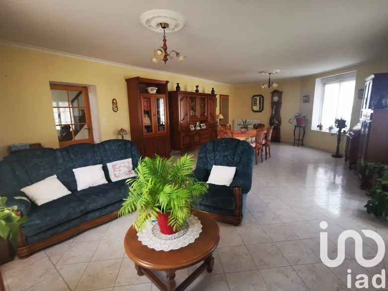 Maison 5 pièces 125 m² · à Tuffé-Val-de-la-Chéronne · 125 m² · 199 000 €