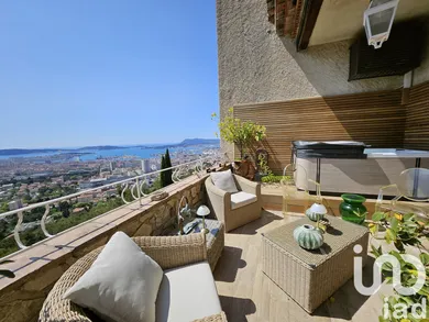 Appartement à Toulon (83000)