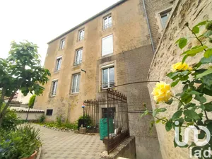 Building at Langres (52200)