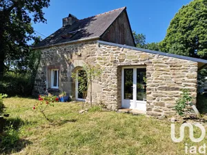 Maison de campagne à PLOUYE (29690)