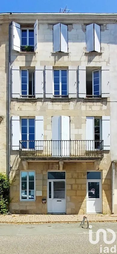 Building at La Réole (33190)