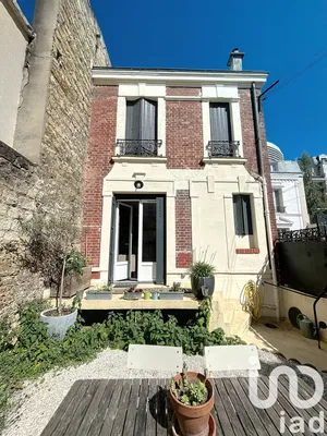 House at Puteaux (92800)
